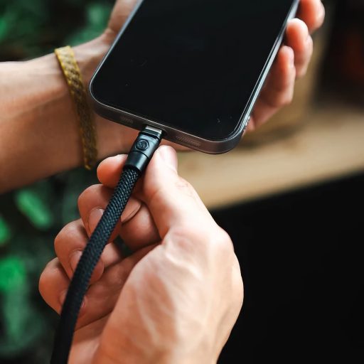 M.Craftsman Telefon Vállpánt Cross-Body Töltőkábellel All Black