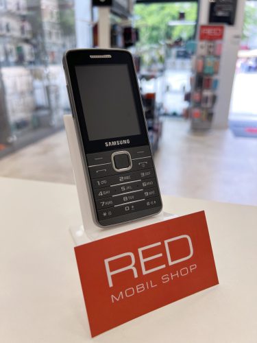 Samsung GT-S5611 nyomógombos telefon FEKETE Használt Kártyafüggetlen