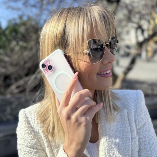 Skech Stark MagSafe átlátszó ütésálló iPhone 15 tok, hátlap