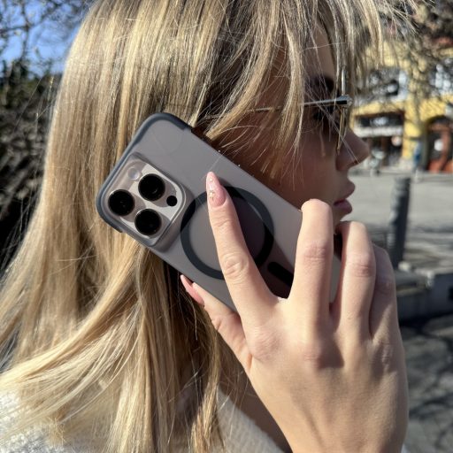 Skech Stark MagSafe fekete ütésálló iPhone 16 tok, hátlap